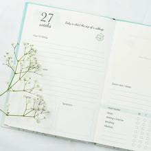 Load image into Gallery viewer, Bump Story: 40 Weeks Pregnancy Journal to Record your Pregnancy